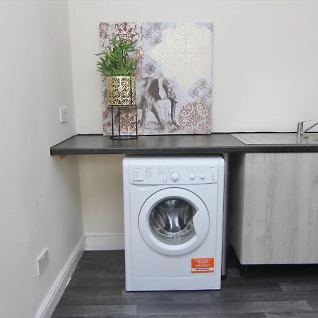 Lovely Twin Bed Studio Near Coventry Shopping Centre Eksteriør billede