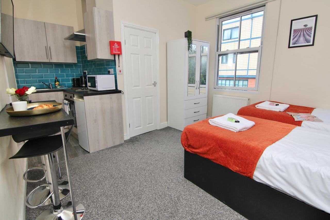 Lovely Twin Bed Studio Near Coventry Shopping Centre Eksteriør billede